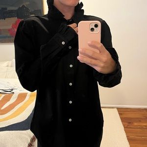 Eve - Black shirt with ruffles